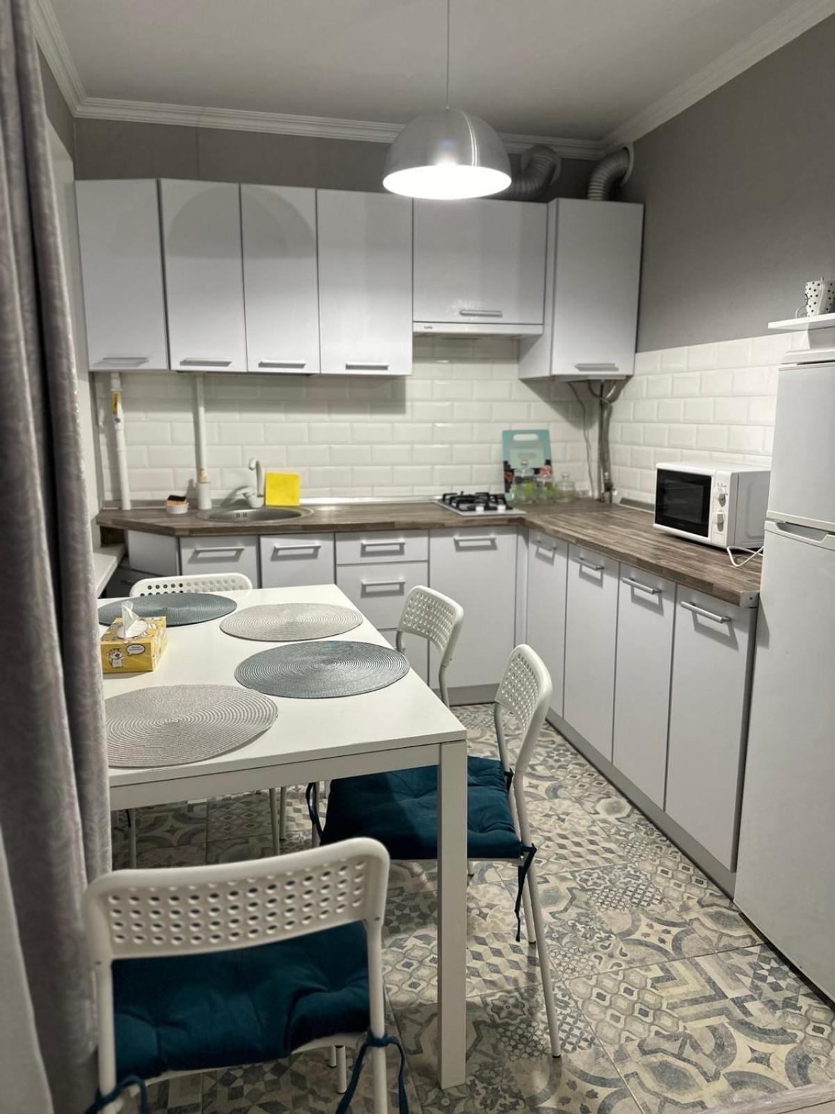 Sisters Apartment Shevchenko Chernihiv Ngoại thất bức ảnh