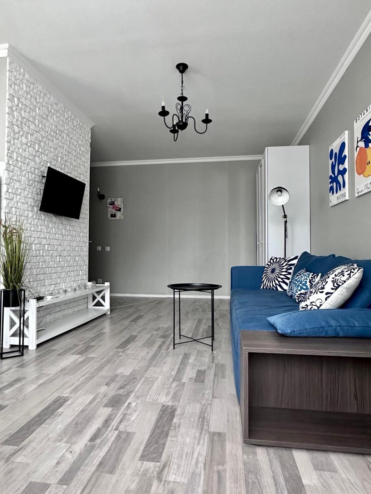 Sisters Apartment Shevchenko Chernihiv Ngoại thất bức ảnh